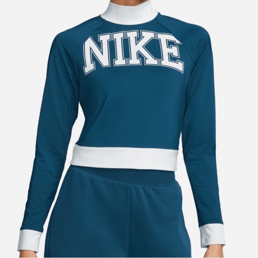 Nike Women's DQ6624-460 Sportswear Team Nike Long-Sleeve Shirt XL